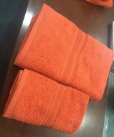 Saunatuch mit Bestickung